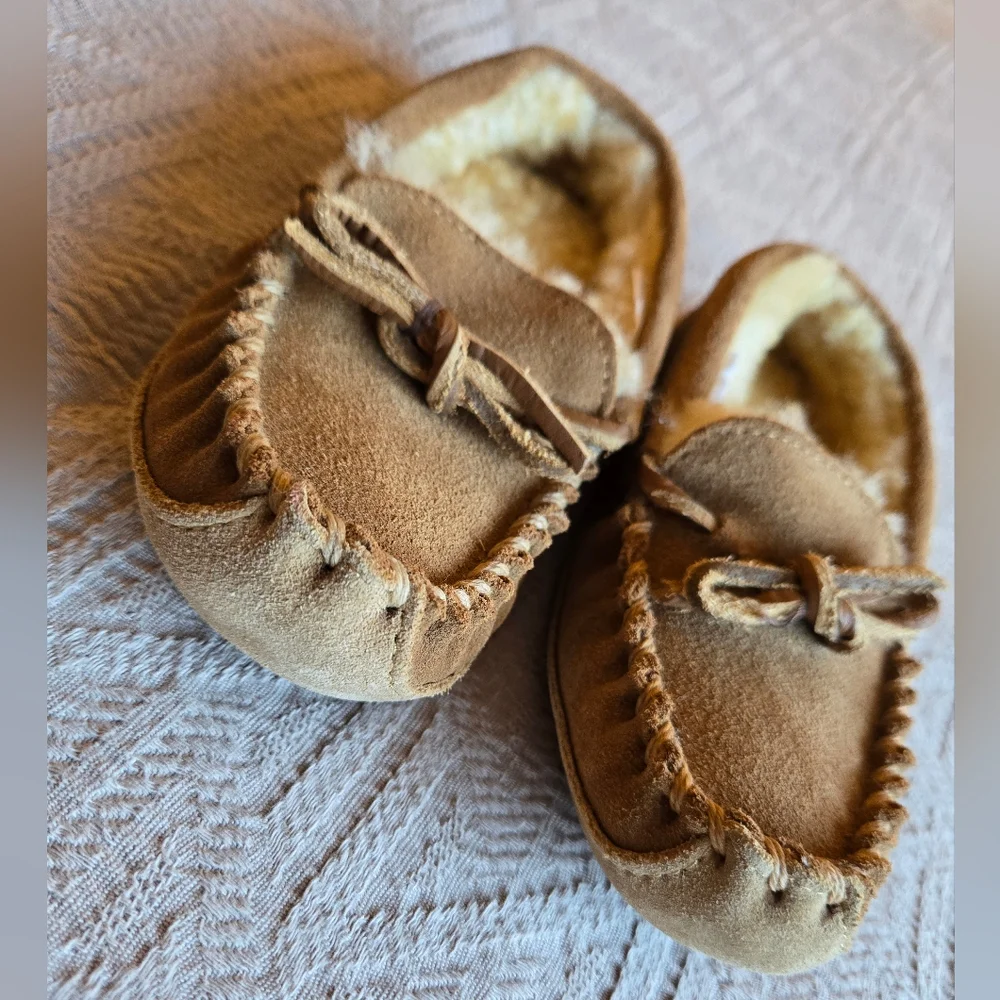 Kids Slippers L.L. Bean Moccasin Cozy Size 11 - Picture 6 of 6